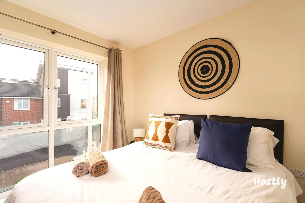 Apartment Puffin Way - Comfortable, Spacious House With Parking *