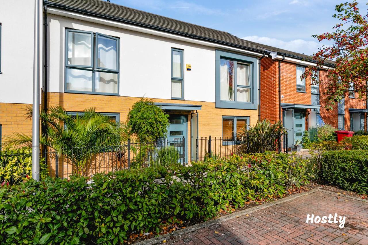 Puffin Way - Comfortable, Spacious House With Parking Apartment