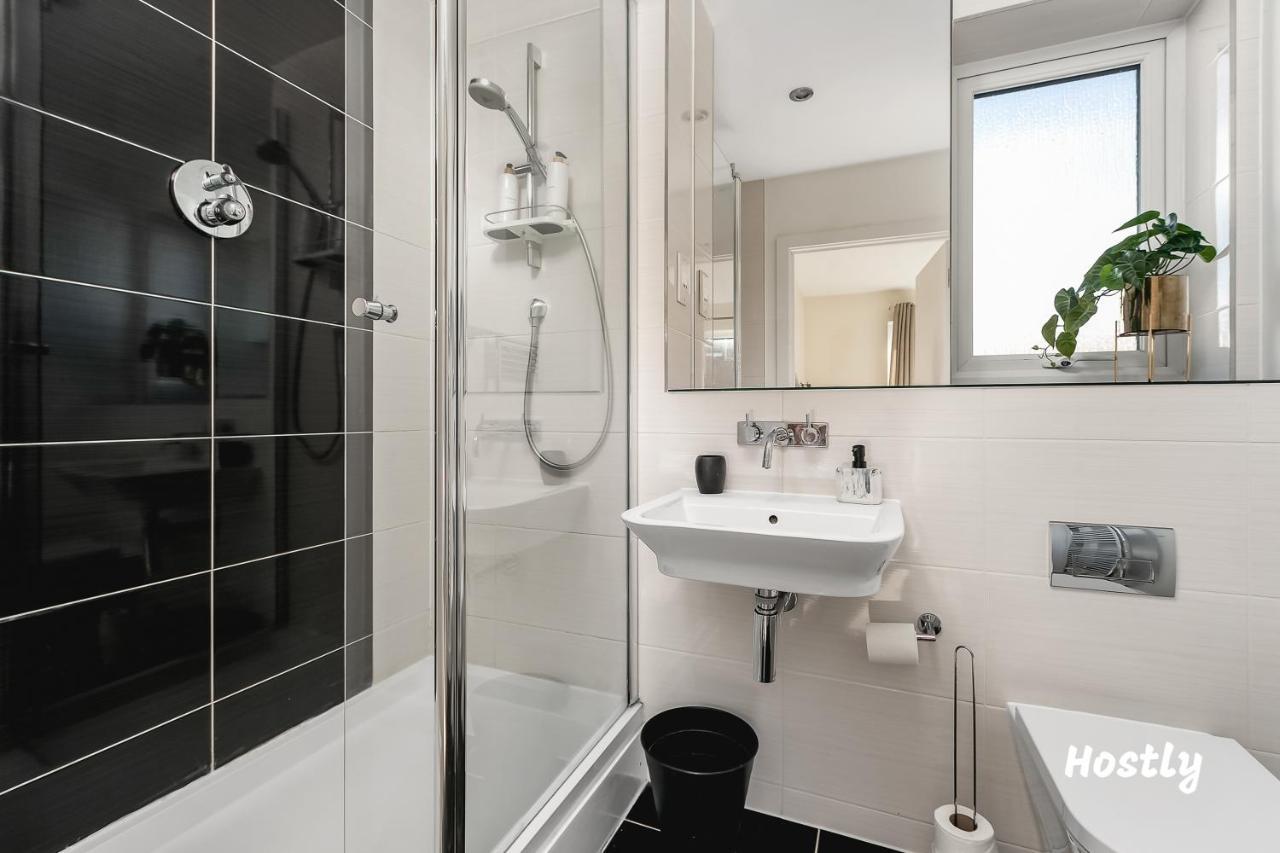 Puffin Way - Comfortable, Spacious House With Parking Apartment Reading