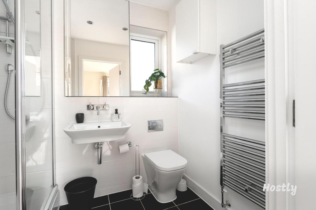 Puffin Way - Comfortable, Spacious House With Parking Apartment Reading