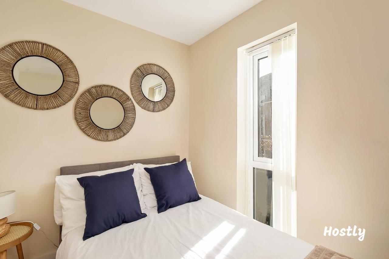 Puffin Way - Comfortable, Spacious House With Parking *